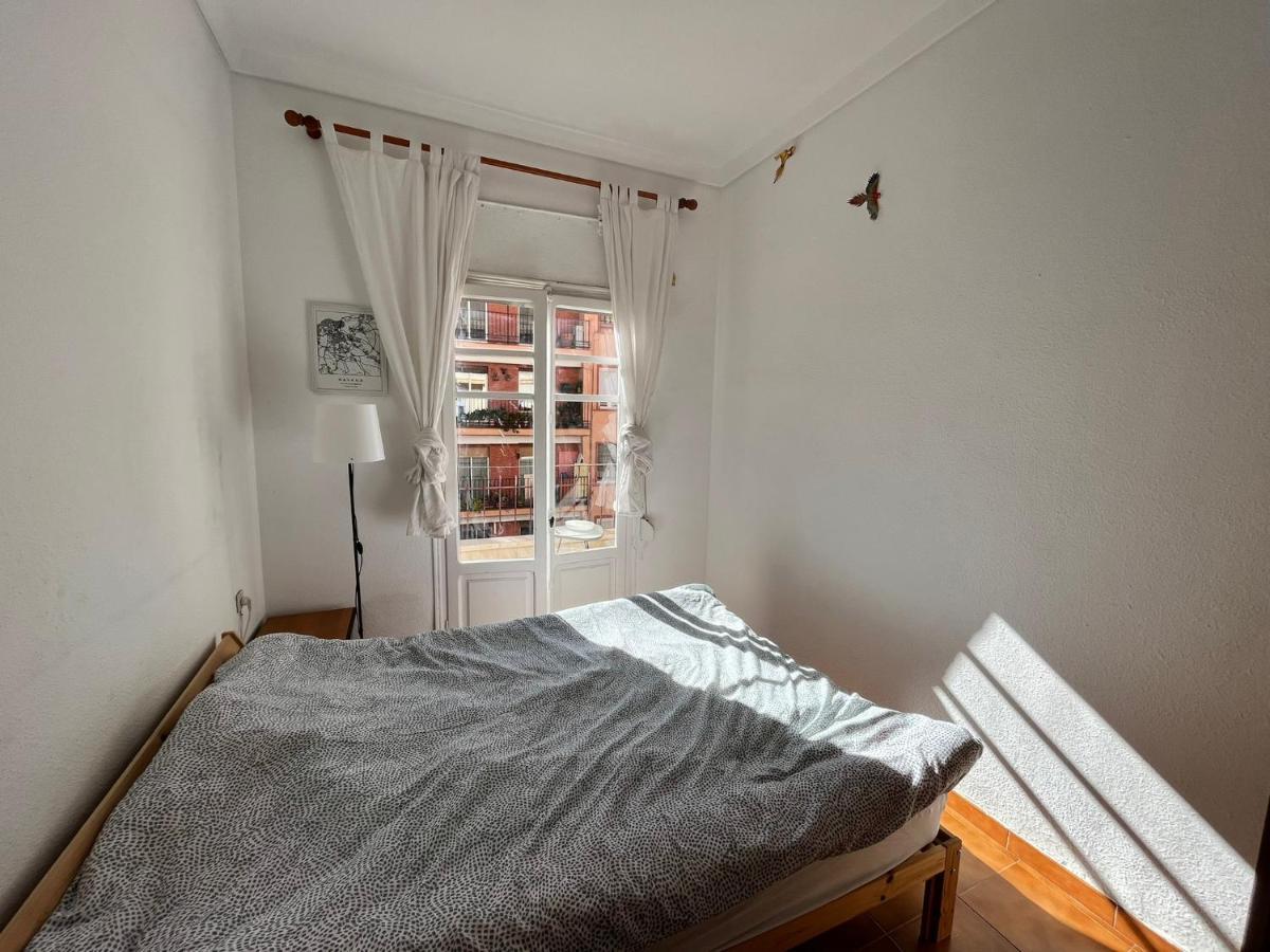 Comfortable Room - Habitacion Acogedora Valencia Eksteriør bilde